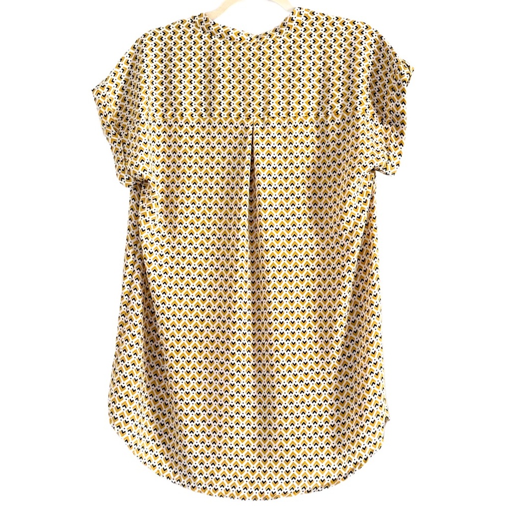 Chic Yellow Patterned Blouse - image 3